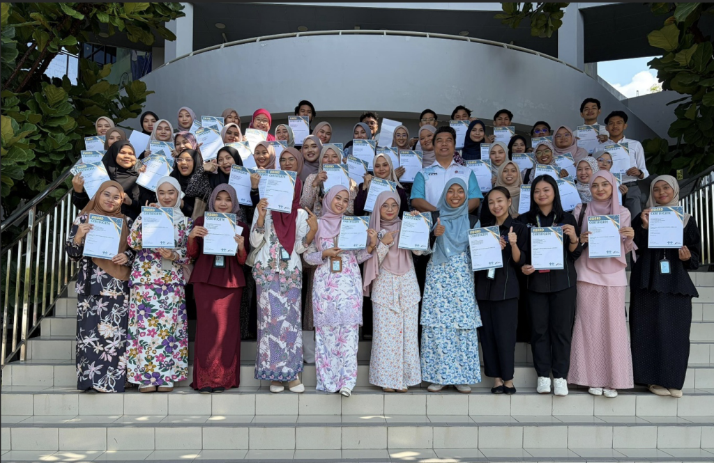 Kursus KBD3093 Prinsip dan Strategi Pengajaran Murid Berkeperluan Pendidikan Khas Ketidakupayaan Pendengaran: Pelajar Raih 1 Emas, 5 Perak dan 6 Gangsa di Pentas Inovasi Antarabangsa ICIIC 2026